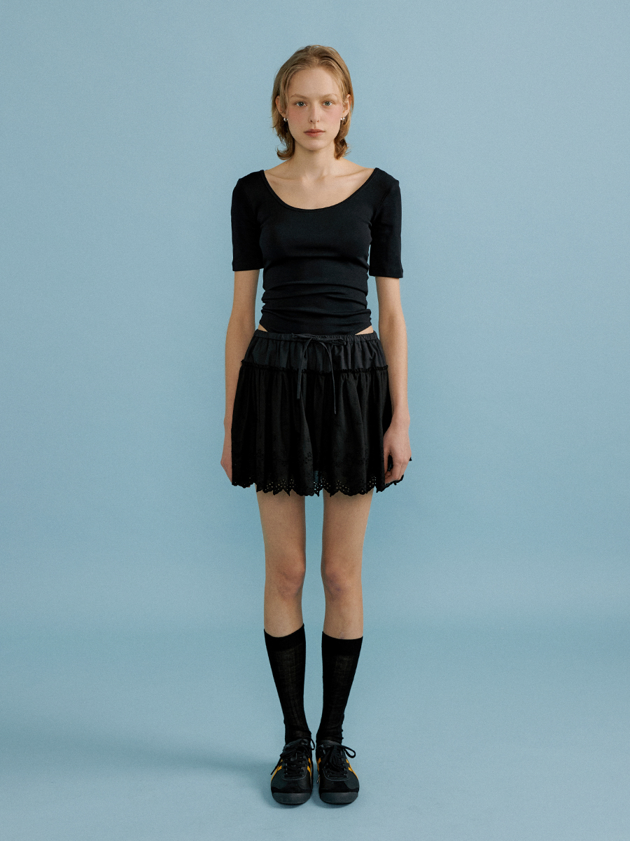 Flower Embroidery Mini Skirt (Black)